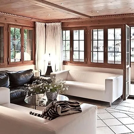 Unter-gstaad Sleeps 4 Wifi アパート
