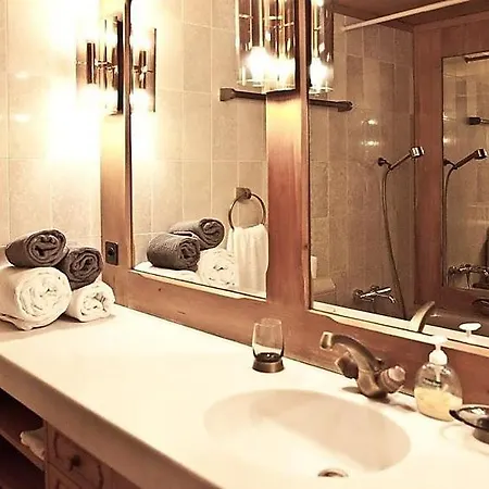 Unter-gstaad Sleeps 4 Wifi * グスタード
