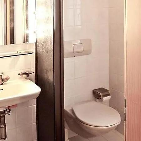 Apartment Unter-gstaad Sleeps 4 Wifi *